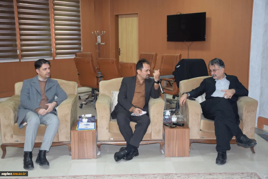 برگزاری نشستی مهم با موضوع  راه اندازی مجدد آموزشکده پسران بانه در فرمانداری این شهرستان. 8